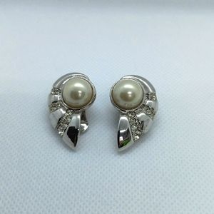 Vintage Vendome Clip On Earrings